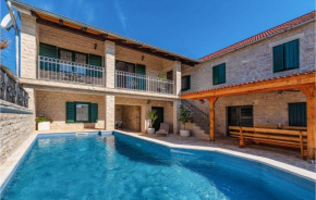 Awesome Home In Benkovac